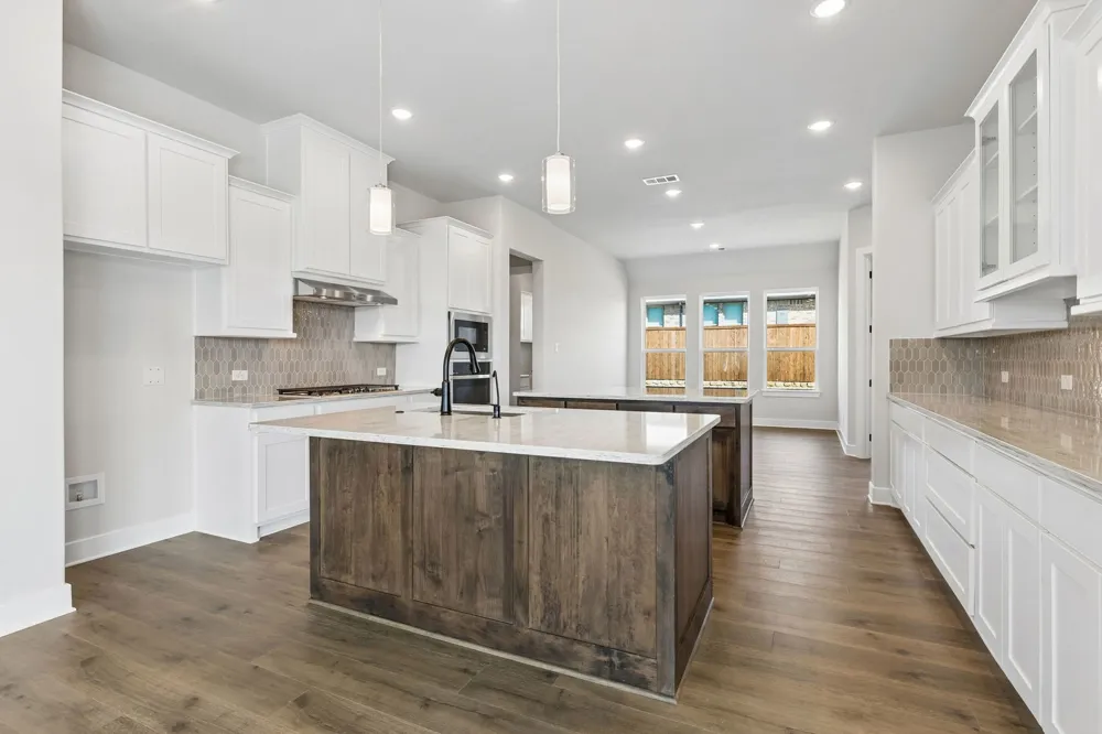 208 Bristol Lane Azle, TX 76020