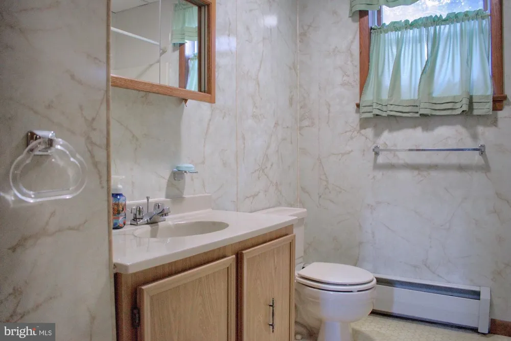 418 W 5TH STREET Mount Carmel, PA 17851