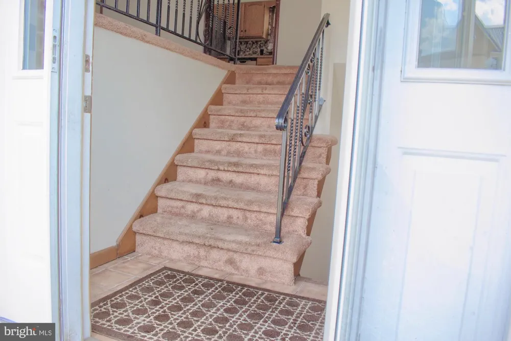 418 W 5TH STREET Mount Carmel, PA 17851