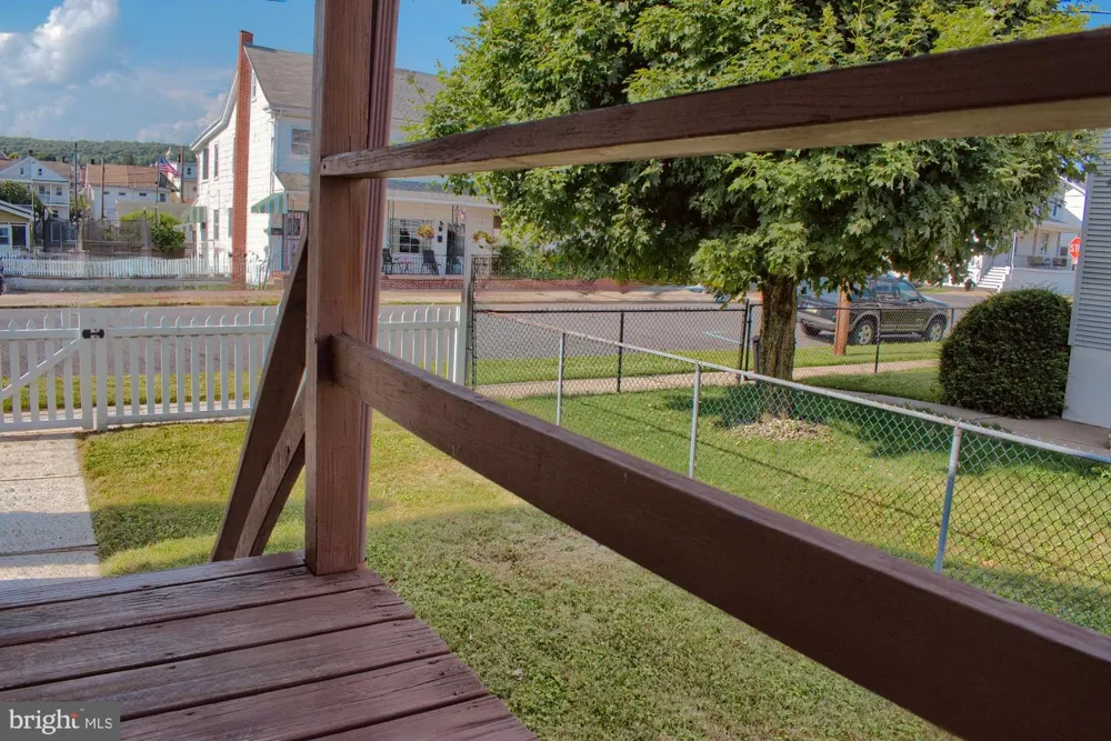 418 W 5TH STREET Mount Carmel, PA 17851