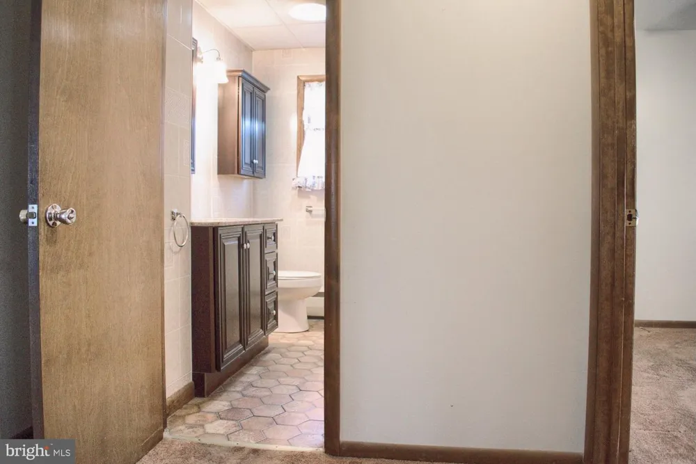 418 W 5TH STREET Mount Carmel, PA 17851
