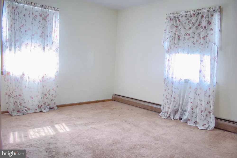418 W 5TH STREET Mount Carmel, PA 17851