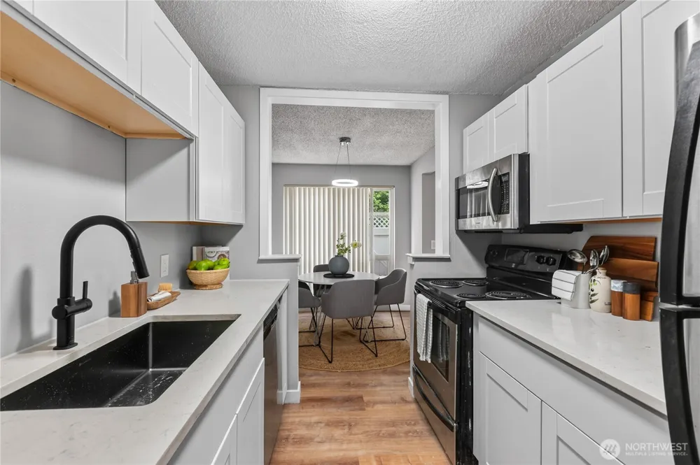 12631 NE 9th Place #C103 Bellevue, WA 98005