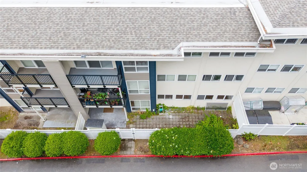 12631 NE 9th Place #C103 Bellevue, WA 98005
