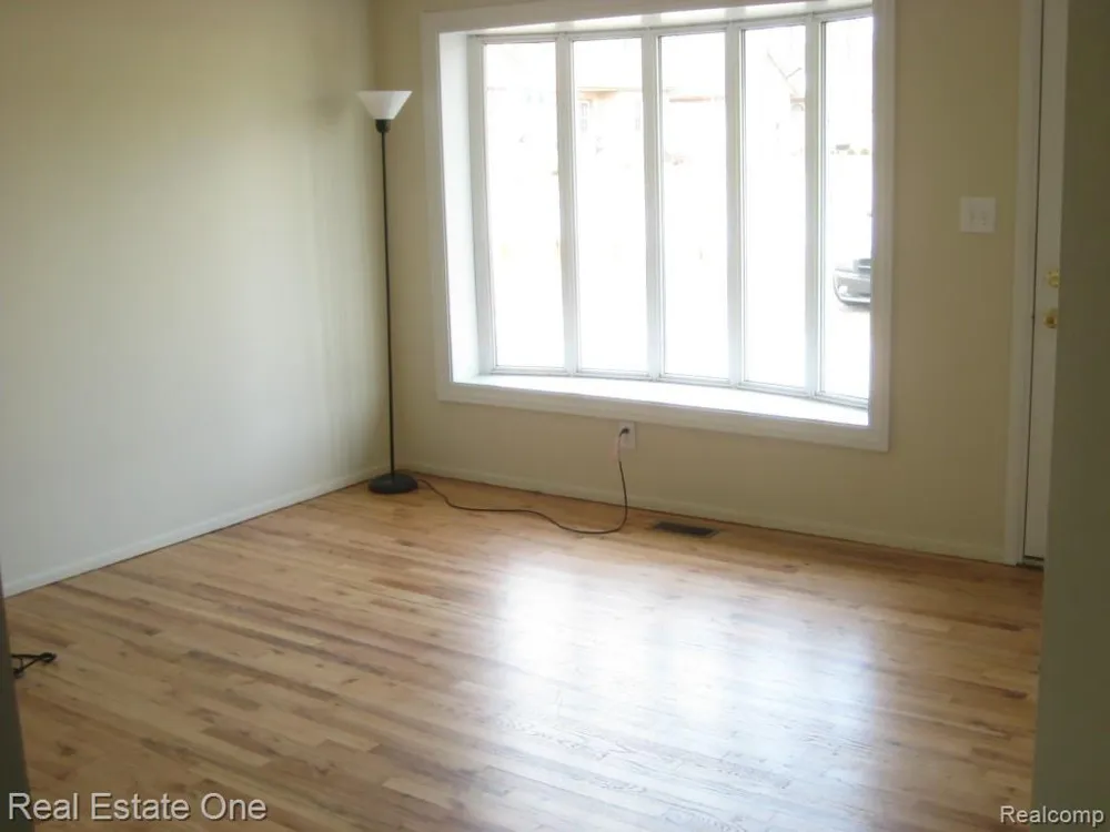 25563 Baker Taylor City, MI 48180