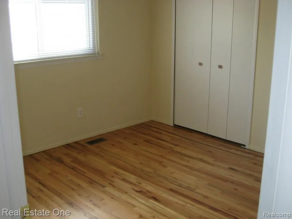 25563 Baker Taylor City, MI 48180
