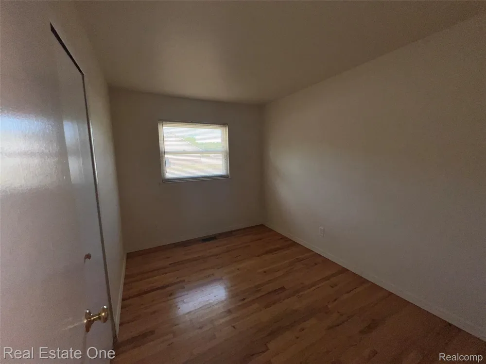 25563 Baker Taylor City, MI 48180