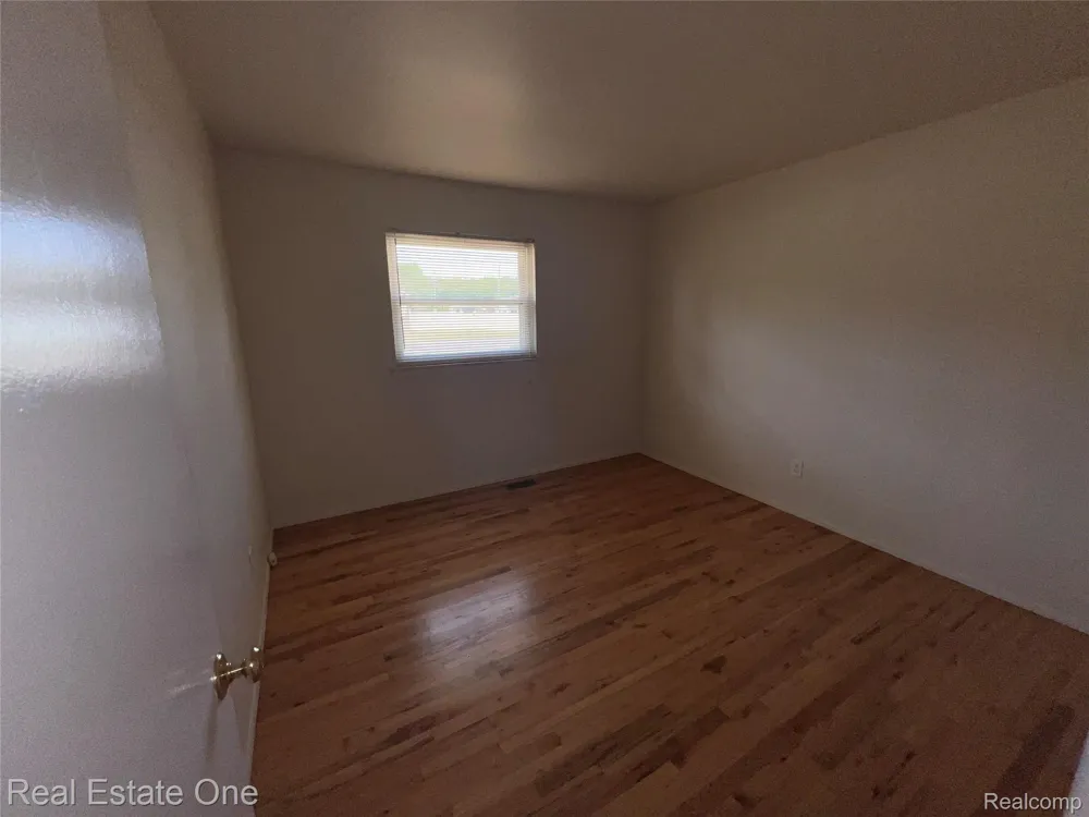 25563 Baker Taylor City, MI 48180