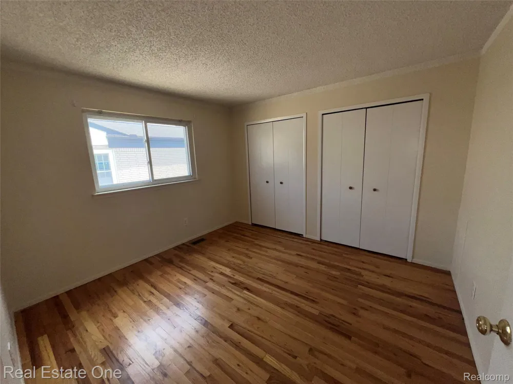 25563 Baker Taylor City, MI 48180