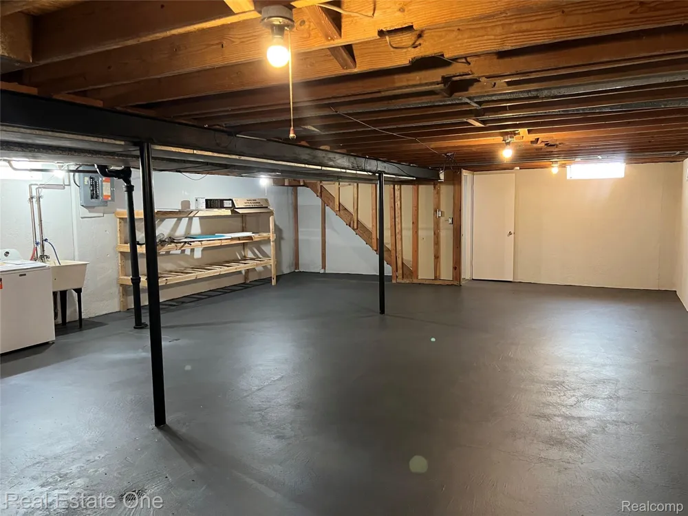 25563 Baker Taylor City, MI 48180