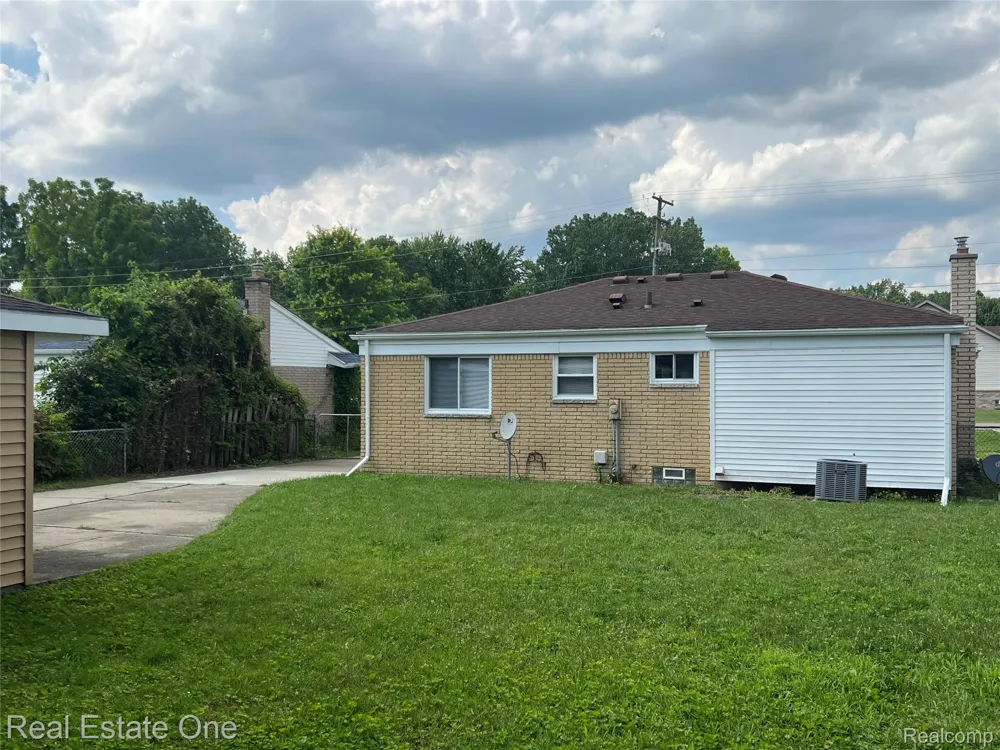 25563 Baker Taylor City, MI 48180