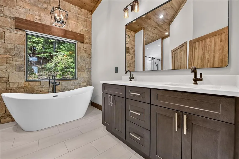 25 Boundless Trail Morganton, GA 30560