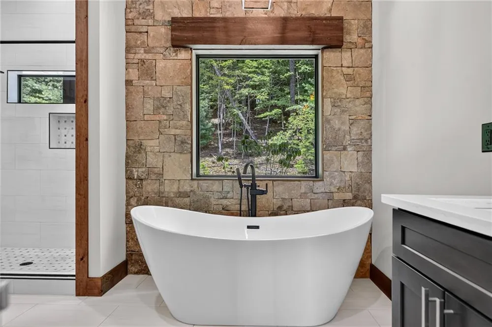 25 Boundless Trail Morganton, GA 30560