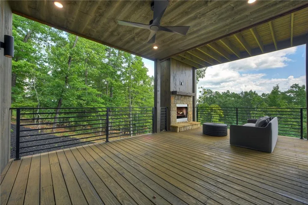 25 Boundless Trail Morganton, GA 30560