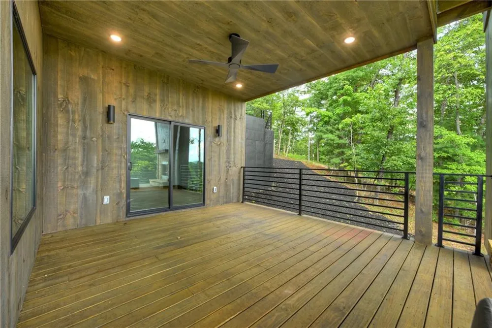 25 Boundless Trail Morganton, GA 30560