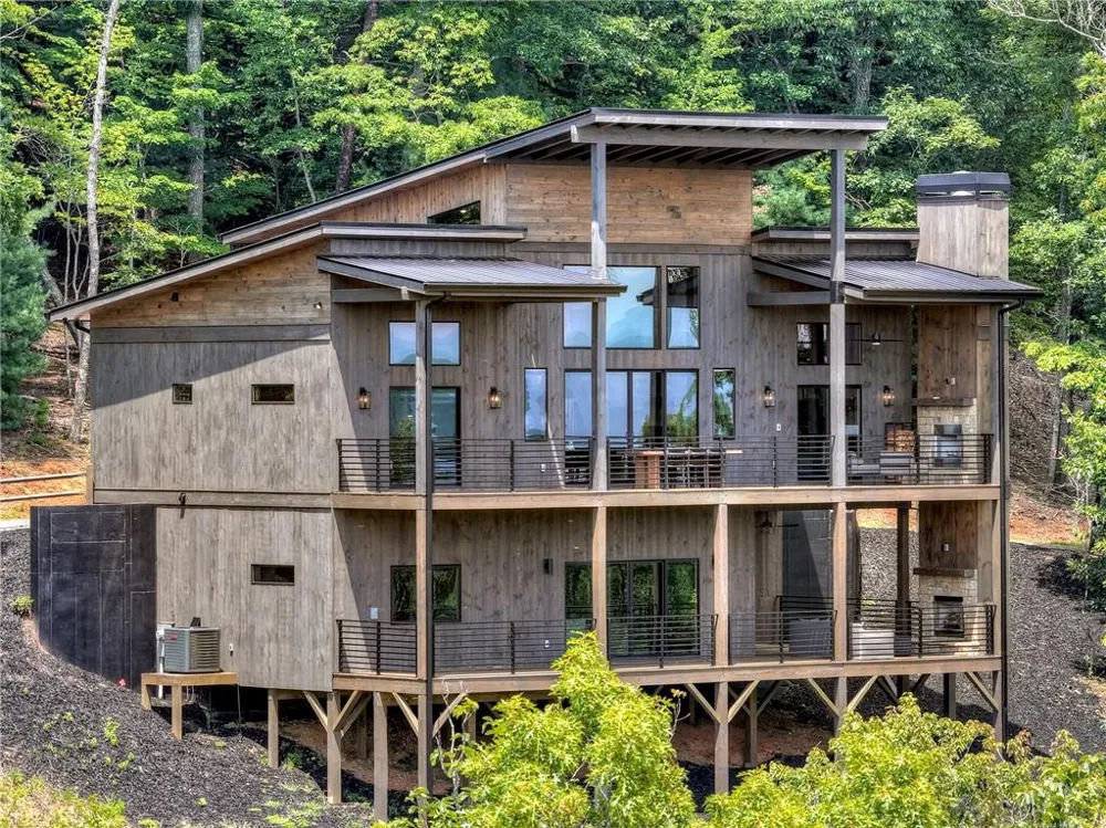 25 Boundless Trail Morganton, GA 30560