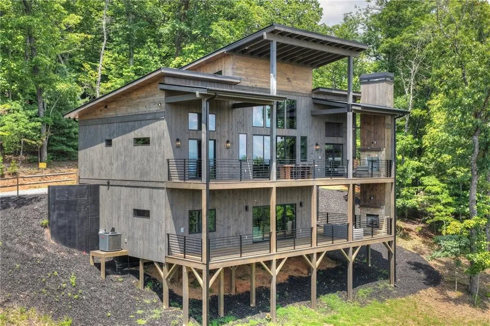 25 Boundless Trail Morganton, GA 30560