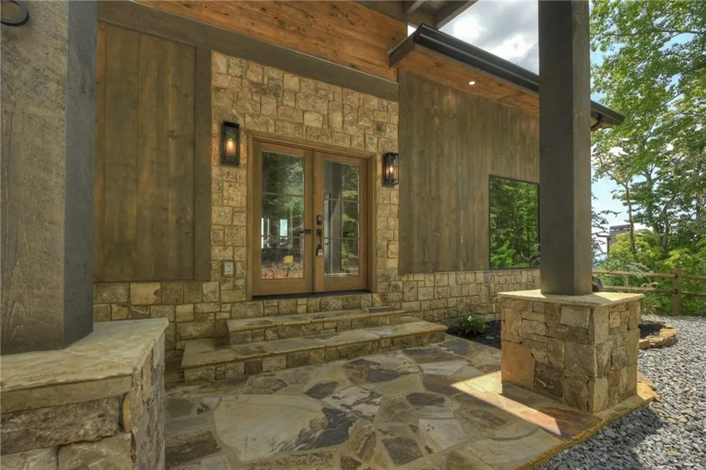 25 Boundless Trail Morganton, GA 30560