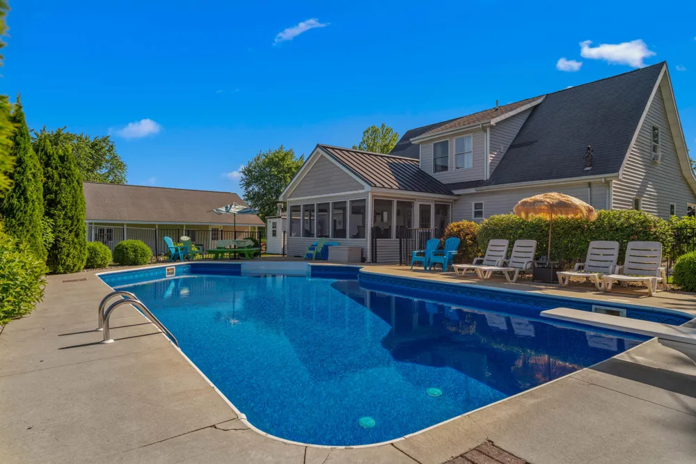 5160 Barker Road Jonesville, MI 49250