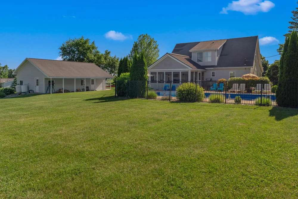 5160 Barker Road Jonesville, MI 49250