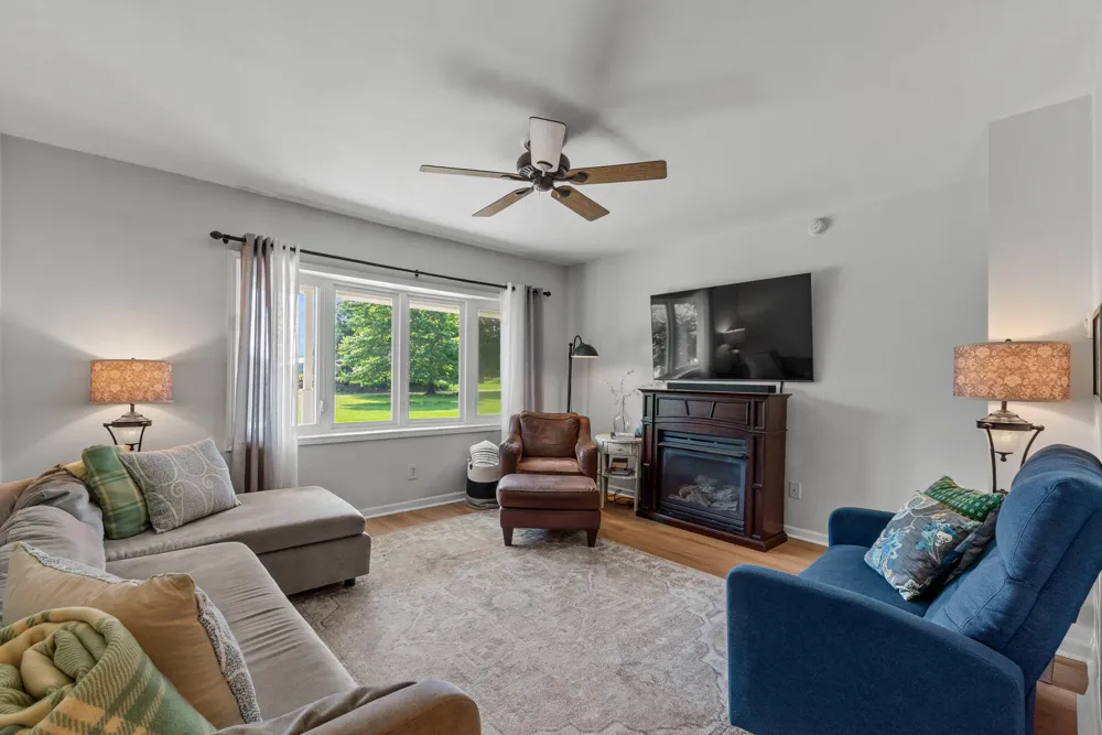 5160 Barker Road Jonesville, MI 49250