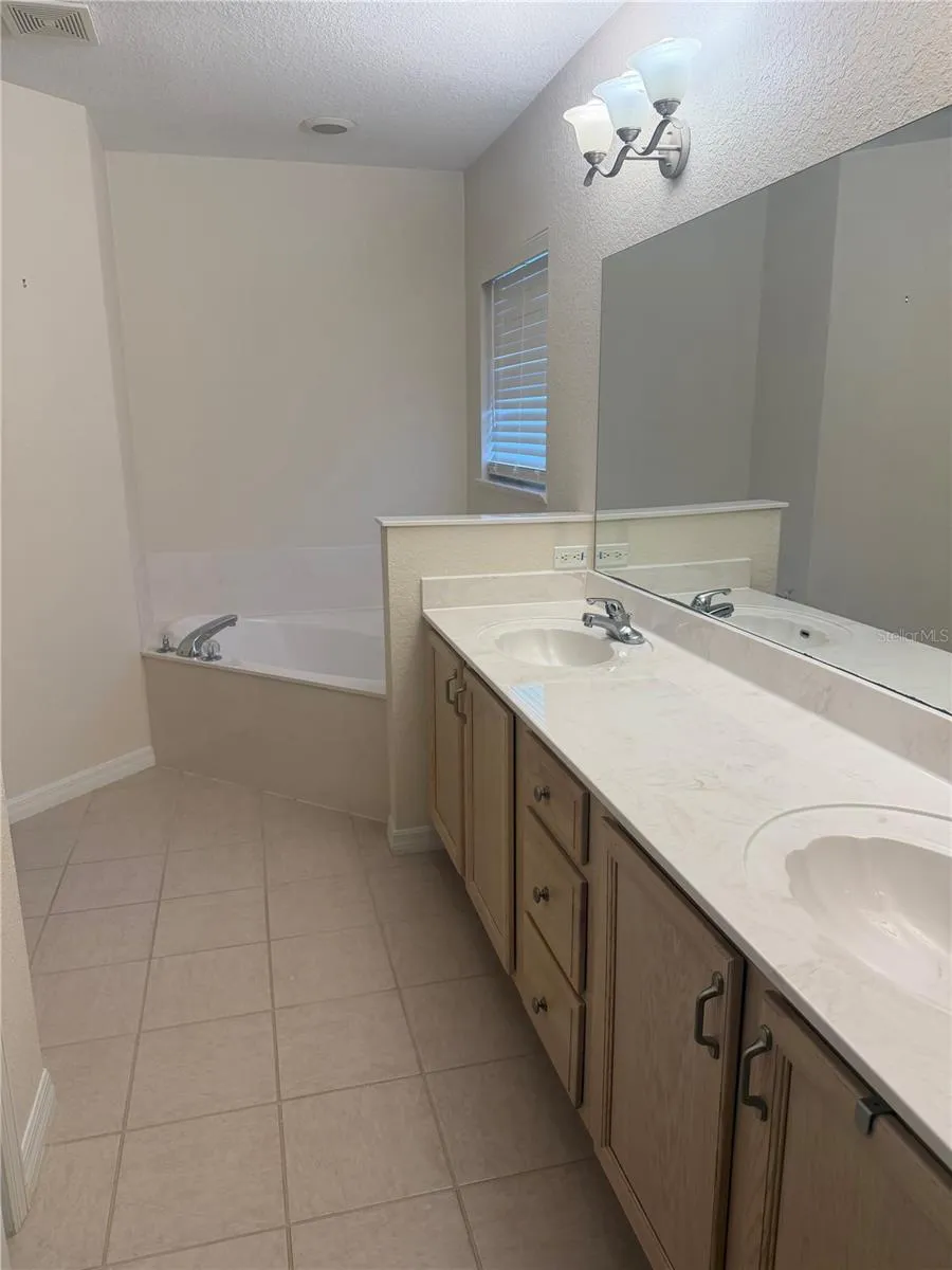 4025 NE 14TH COURT ocala, FL 34479