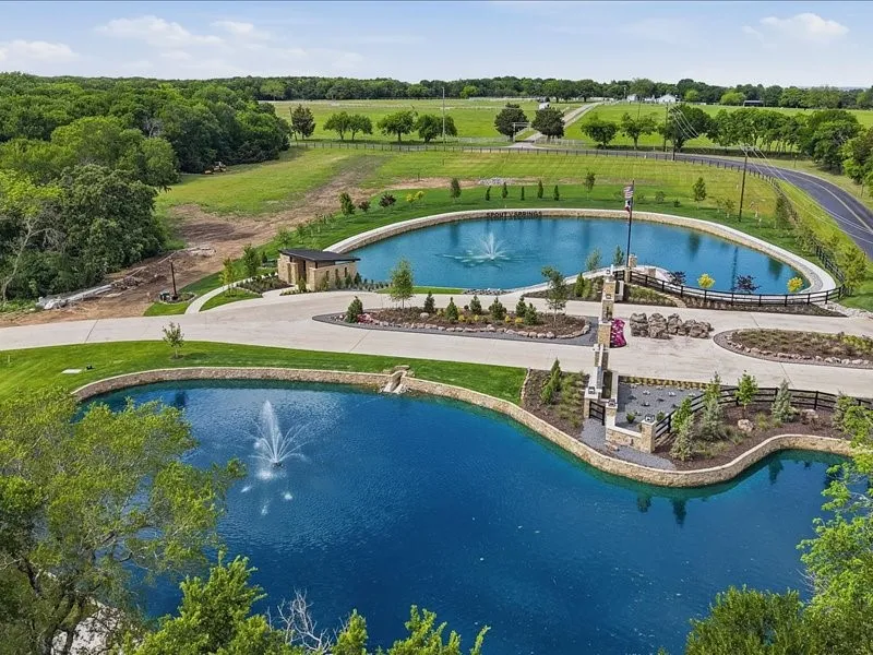 444 White Tail Way Pottsboro, TX 75076