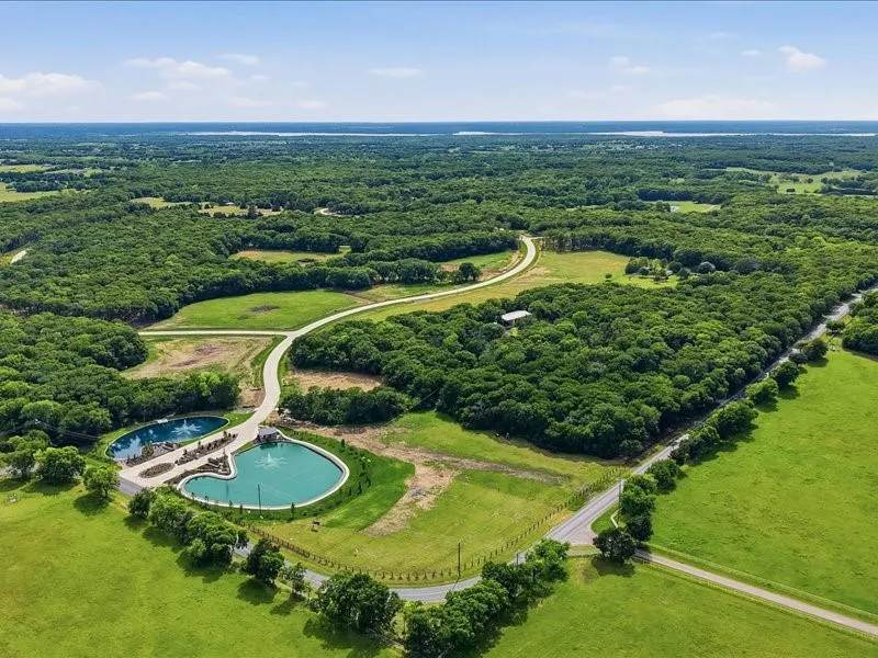 444 White Tail Way Pottsboro, TX 75076