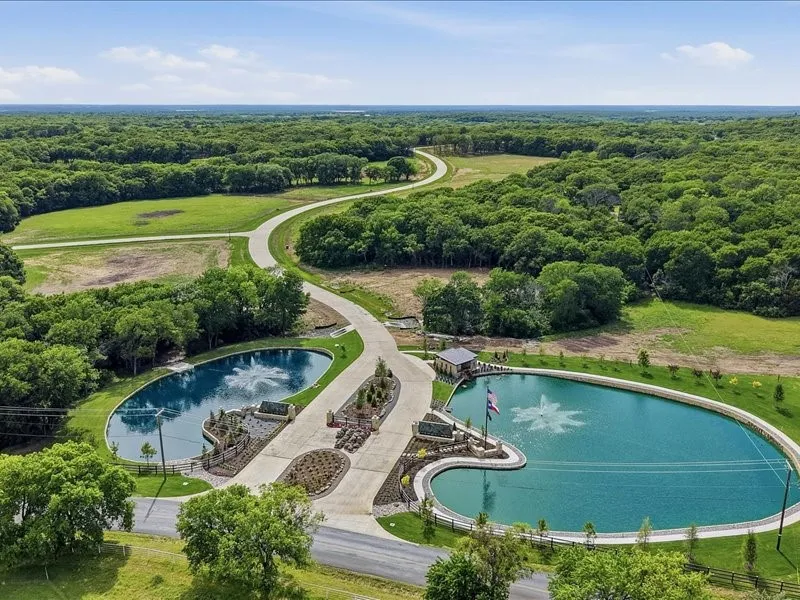 444 White Tail Way Pottsboro, TX 75076