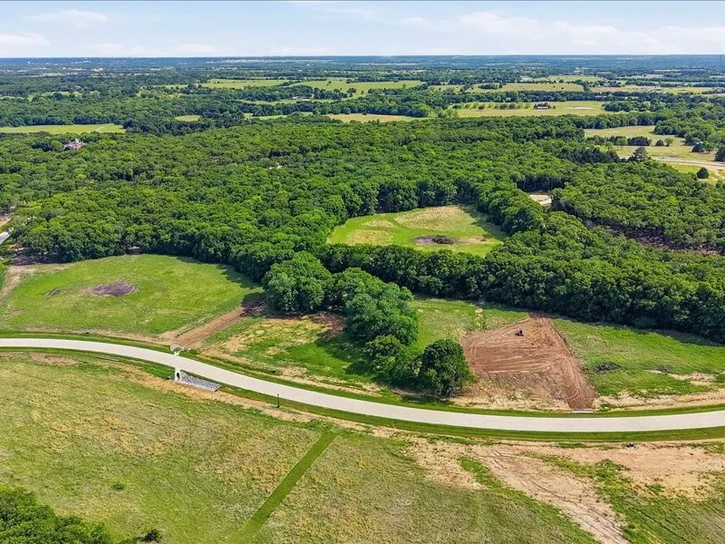 444 White Tail Way Pottsboro, TX 75076