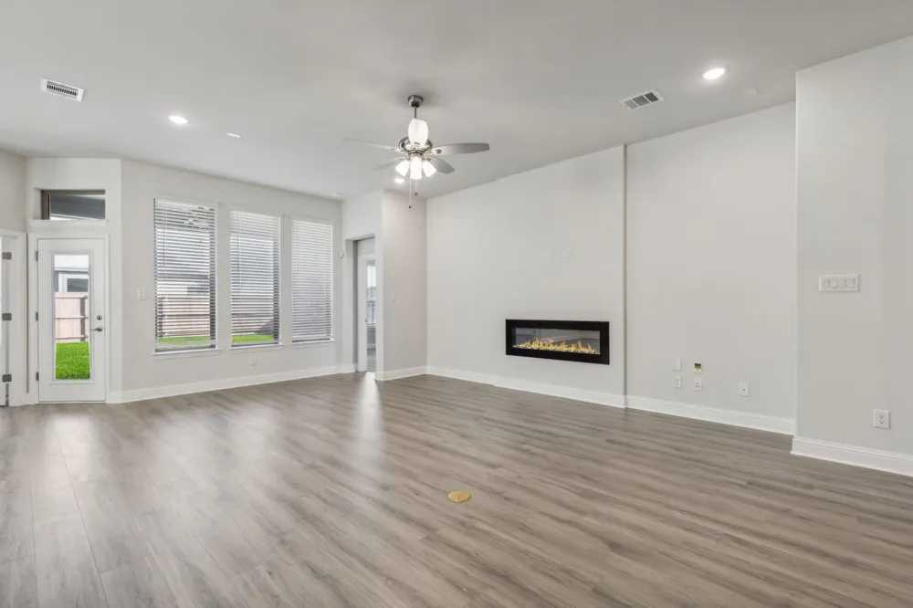 10300 Tapioca Street Fort Worth, TX 76036