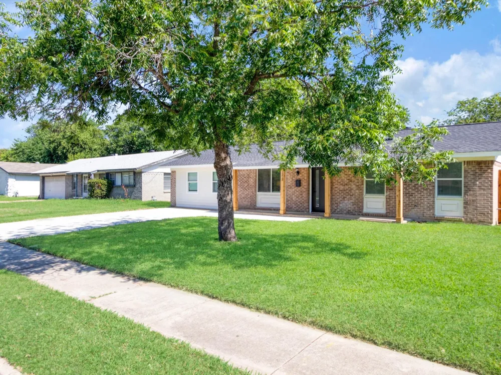 1213 Fairmont Street Irving, TX 75062