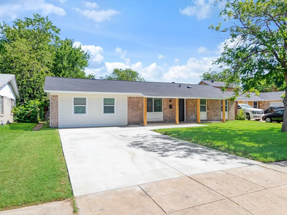 1213 Fairmont Street Irving, TX 75062