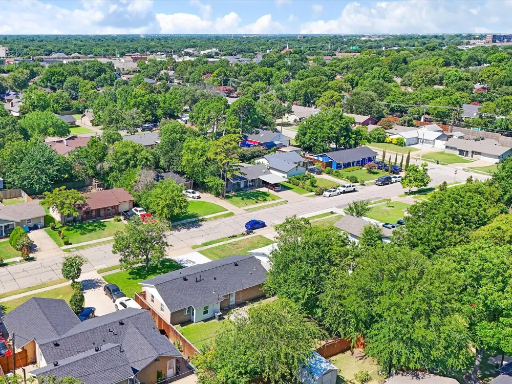 1213 Fairmont Street Irving, TX 75062