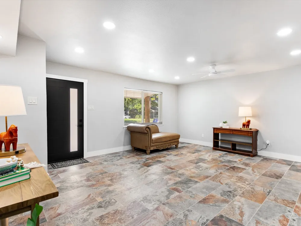 1213 Fairmont Street Irving, TX 75062