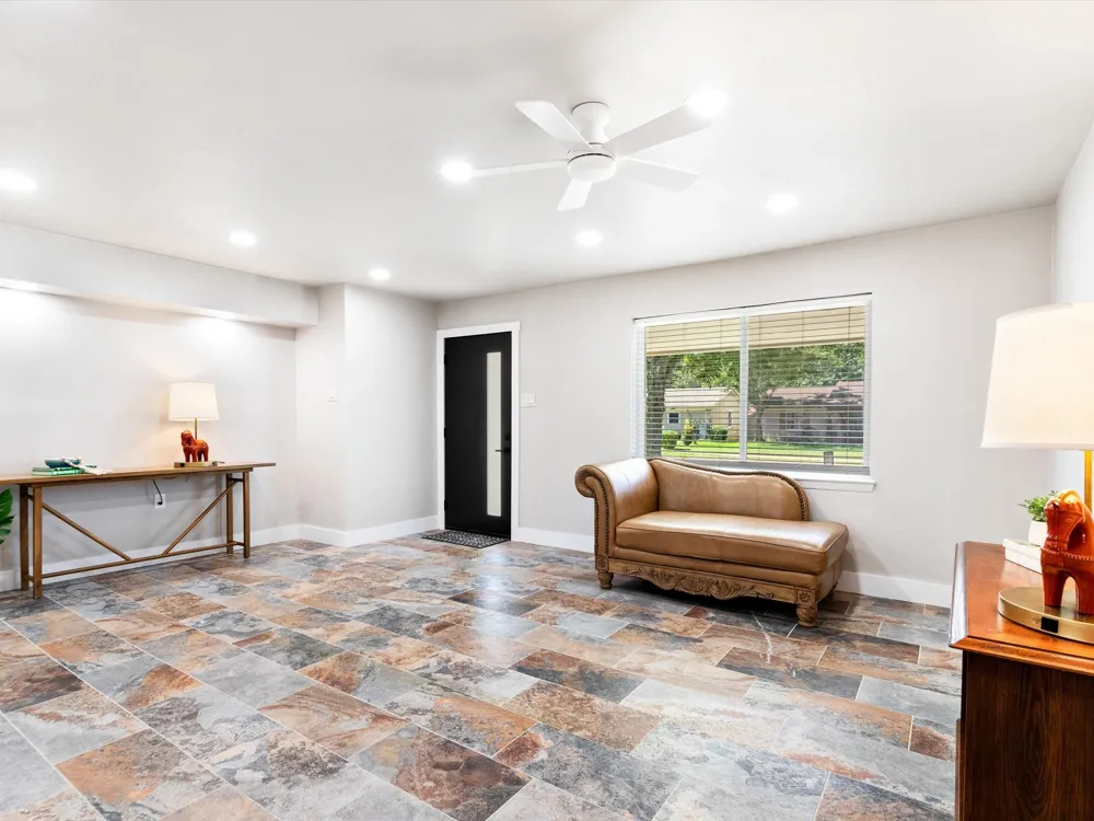 1213 Fairmont Street Irving, TX 75062