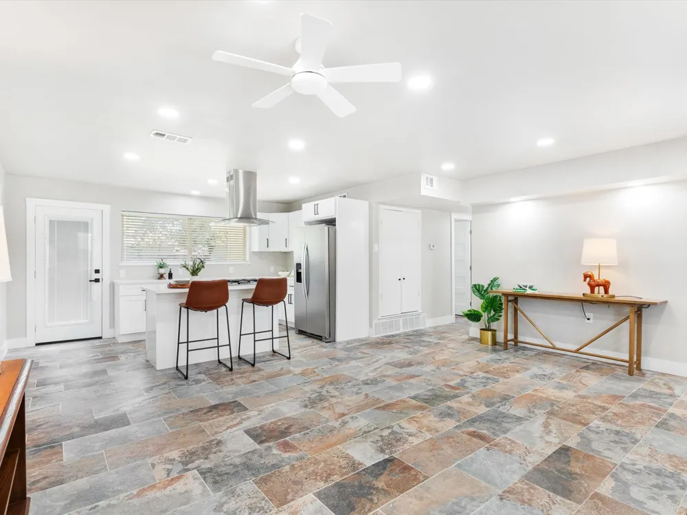 1213 Fairmont Street Irving, TX 75062