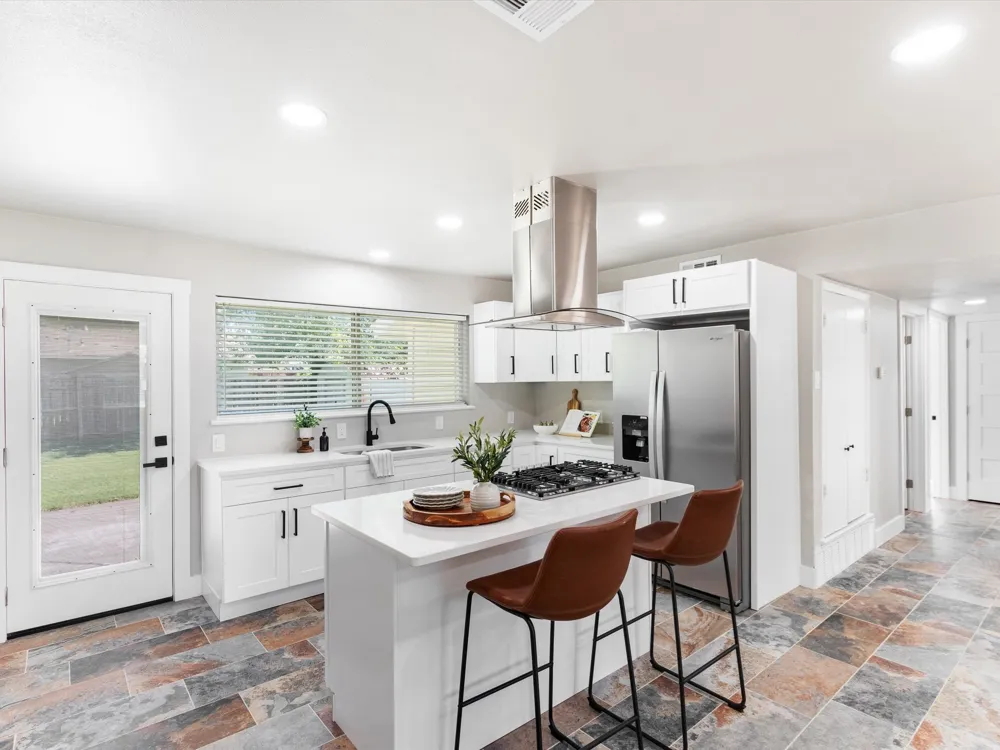 1213 Fairmont Street Irving, TX 75062
