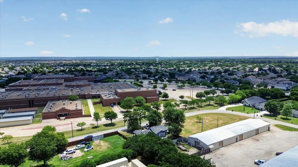 8006 Renee Drive Arlington, TX 76001