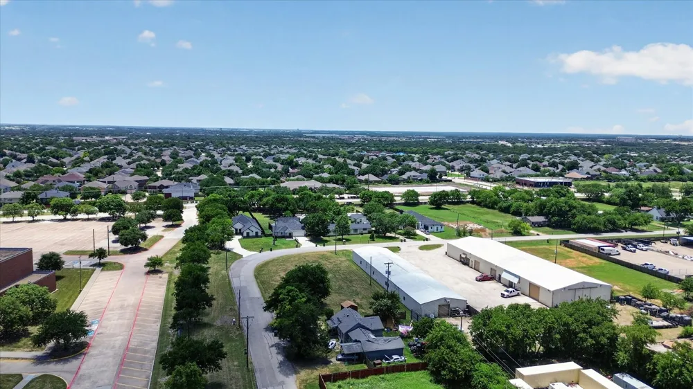 8006 Renee Drive Arlington, TX 76001