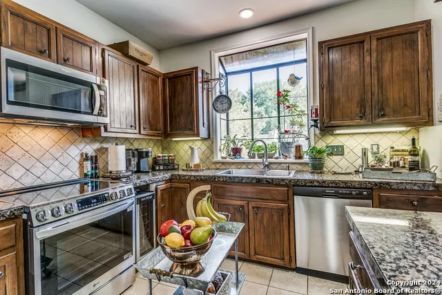 153 Watts Ln #6 Unit 6 Canyon Lake, TX 78133
