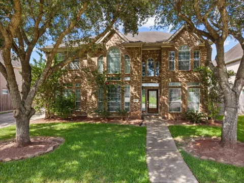 3811 Houston Lake Drive