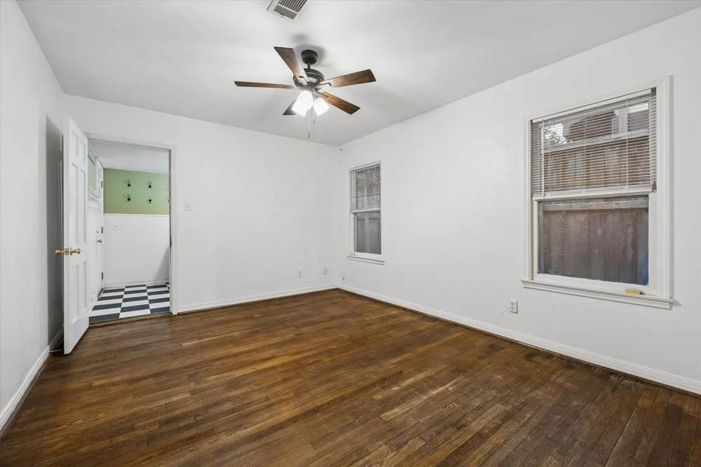 1931 Bissonnet Street Houston, TX 77005