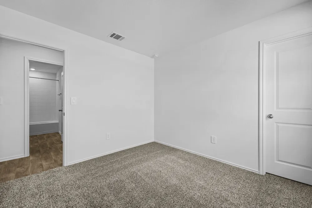 12117 Horseshoe Field Bend Mustang Ridge, TX 78610