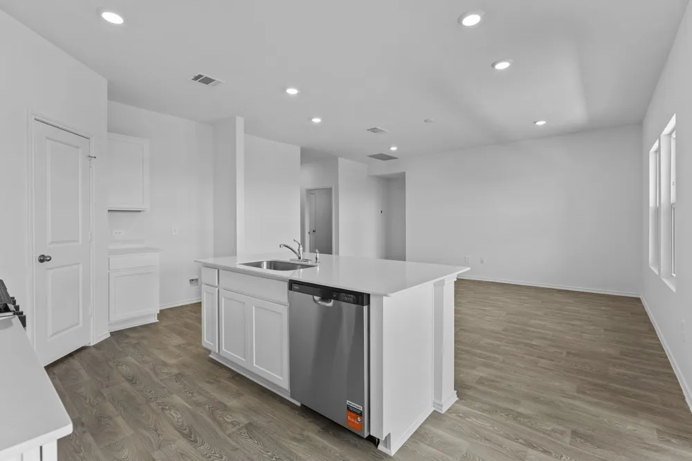12117 Horseshoe Field Bend Mustang Ridge, TX 78610