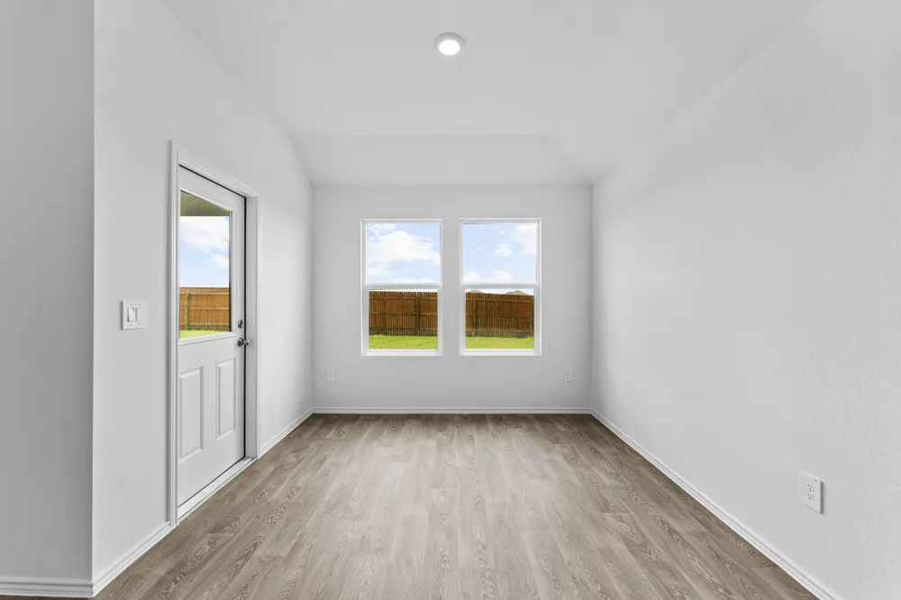 12117 Horseshoe Field Bend Mustang Ridge, TX 78610