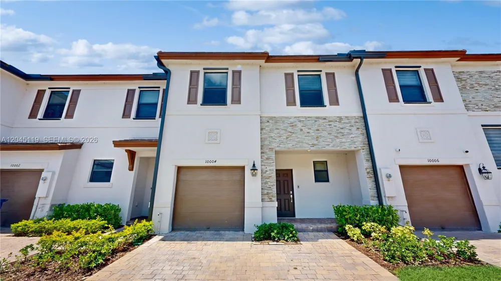 10004 SW 231st Ln #10004 Cutler Bay, FL 33190