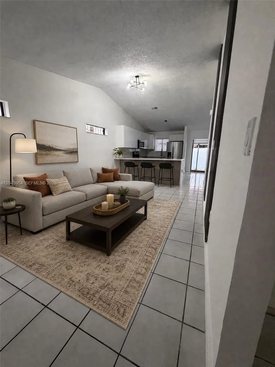 10364 NW 128th Ter Hialeah Gardens, FL 33018