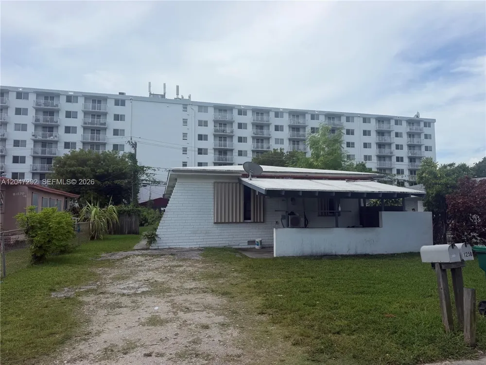 1258 NE 109th St Miami, FL 33161
