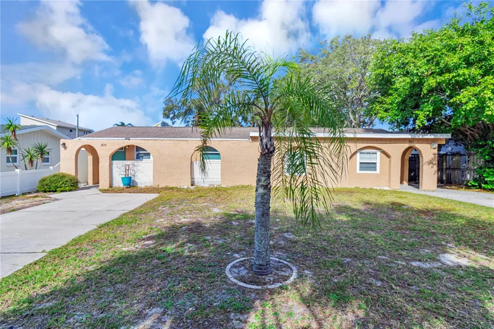 809 ILLINOIS AVENUE Palm Harbor, FL 34683